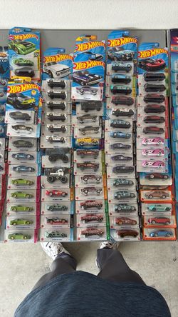 Hot Wheels Die-Cast Car Collection Lot