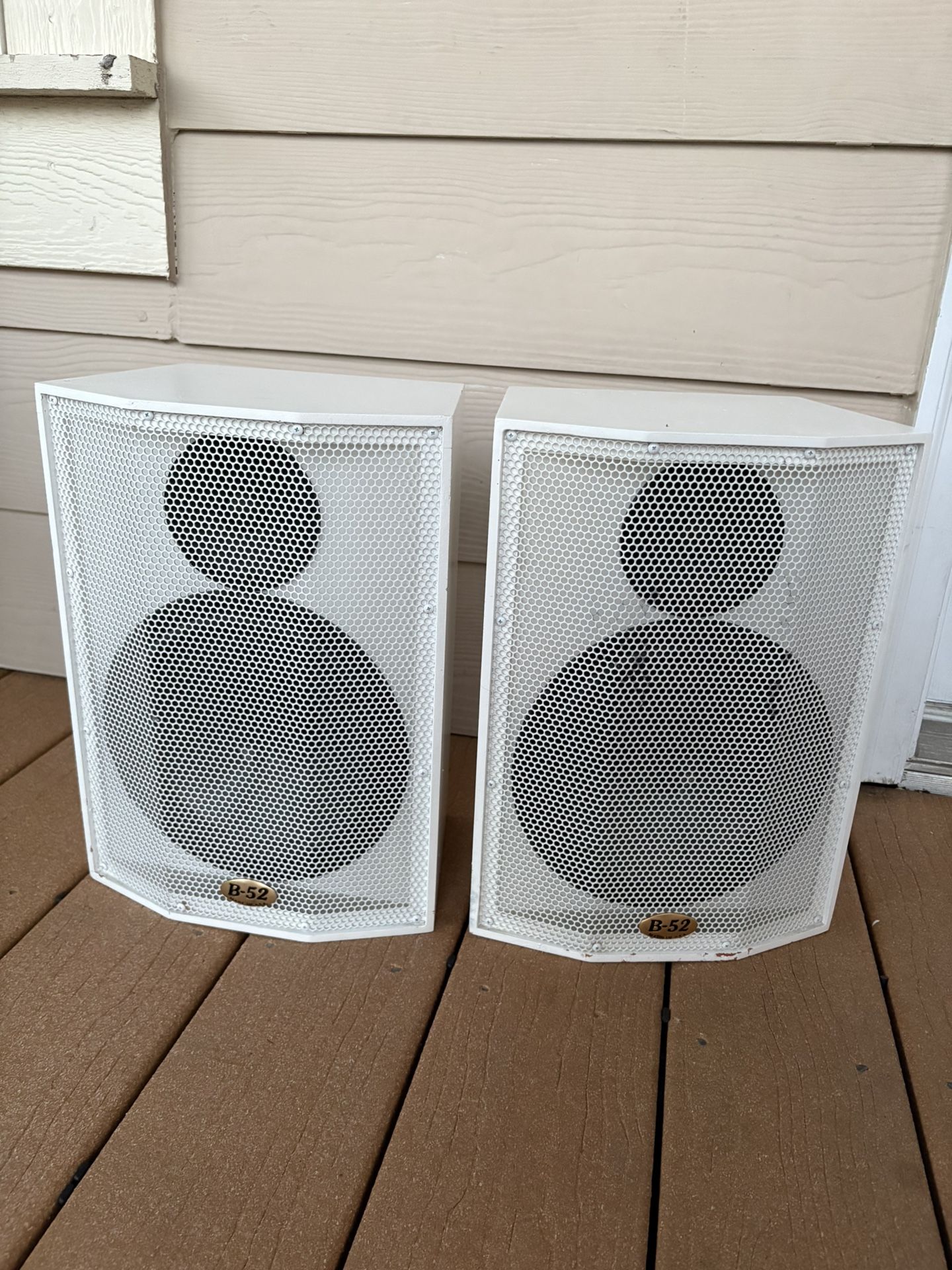 B-52 Matrix Speakers