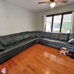L Shaped Sofa w/ Free Delivery