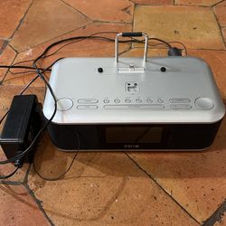 I Home Alarm Clock Radio And Charger 