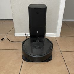 Roomba iRobot Vacuum i7