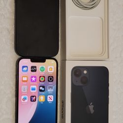 APPLE IPHONE 13 5G 128 GIGABYTES IN BLACK COLOR. PHONE IS UNLOCKED FOR ANY COMPANY CARRIER 