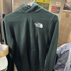 LOW PRICE MOVING- $100 RETAIL NORTH FACE HOODIE 