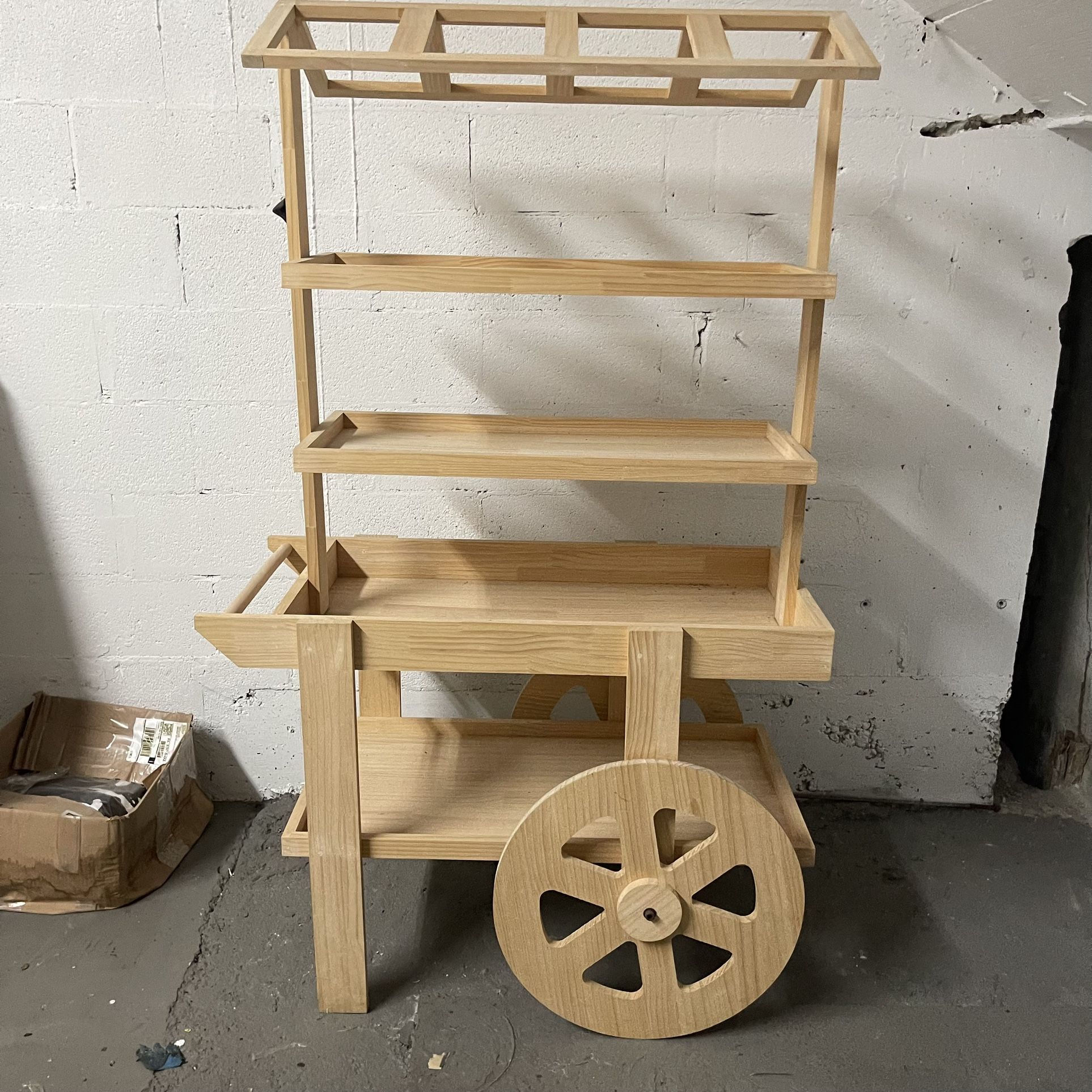 Natural Solid Wood Garden Cart Display Vendor Cart