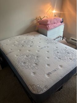 Full Sized Matress with metal bed frame