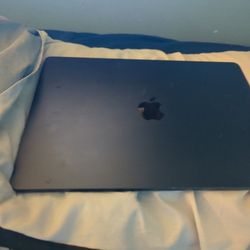 MacBook Air 15-inch M2, 2023 8GB MacOS Sequoia 15.2.1