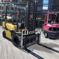 2014 Yale 6000 lbs capacity forklift
