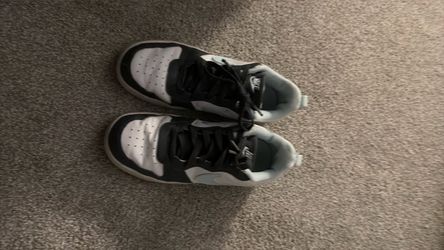Nike low forces Sneakers gray and White
