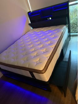 Full size bed