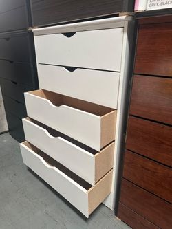 Five drawers dresser / 5 drawers dresser