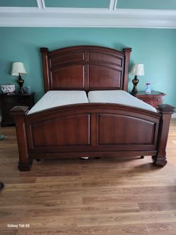 Bedroom set