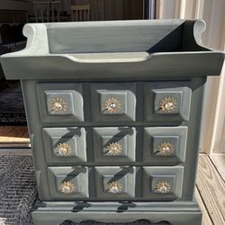 Link Taylor Side Table With Drawers