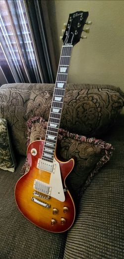 Beautiful Gibson Les Pul Customom Shop R9 VOS