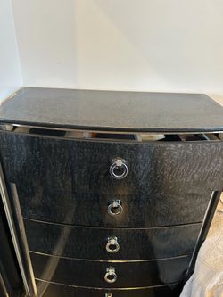 5 Drawer Chest of Drawers