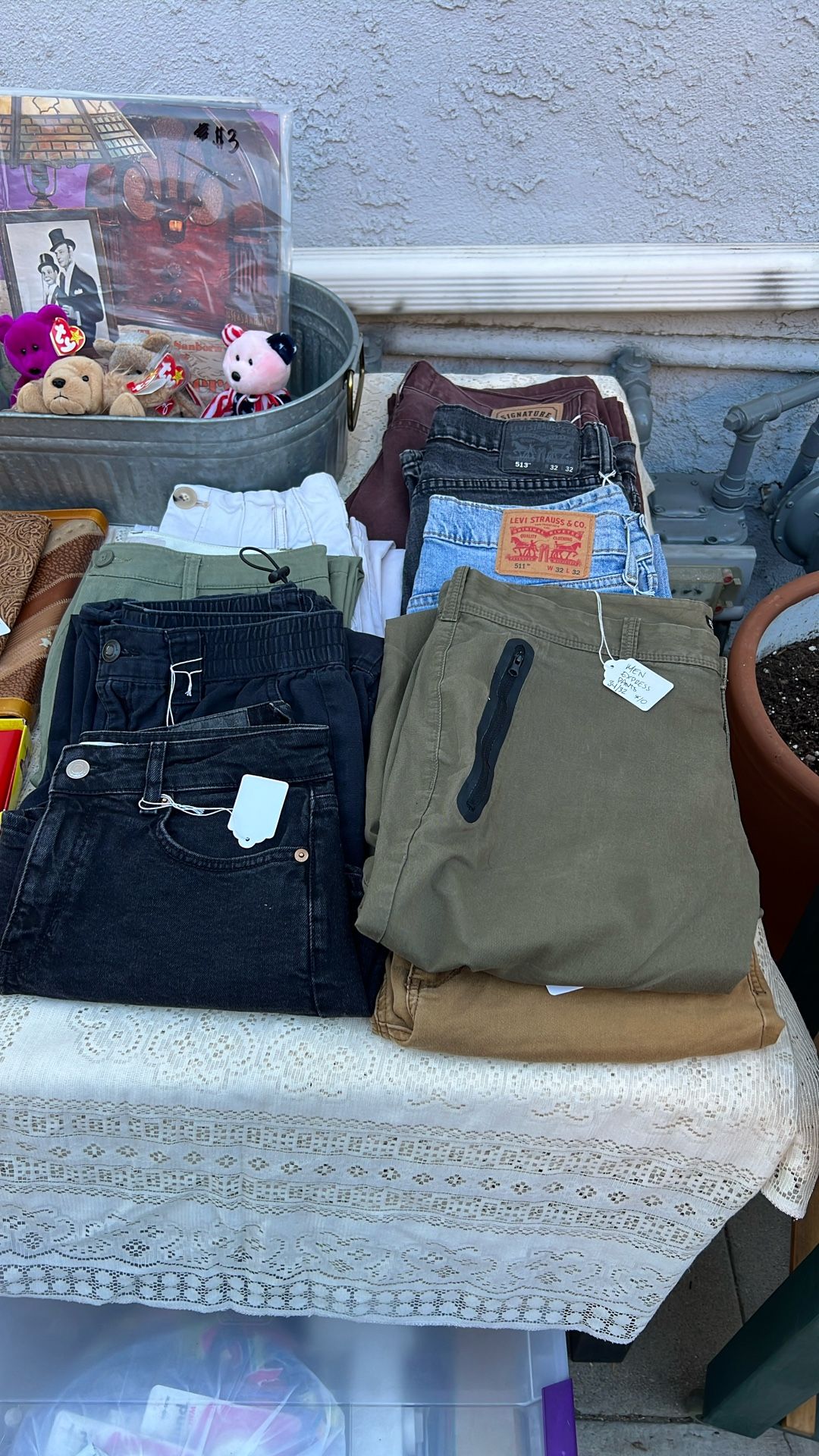 Various Jeans / Pants Levi's , Express, H&M