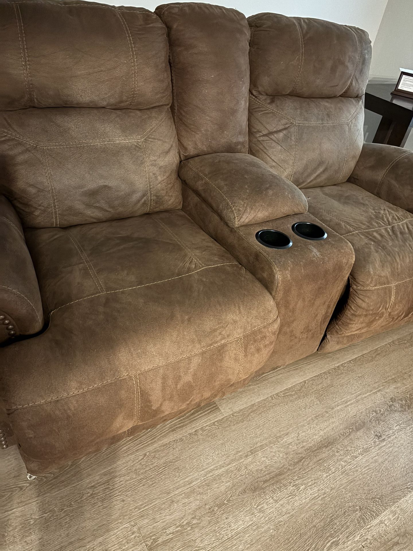 Heavy Loveseat W/built In Recliners 