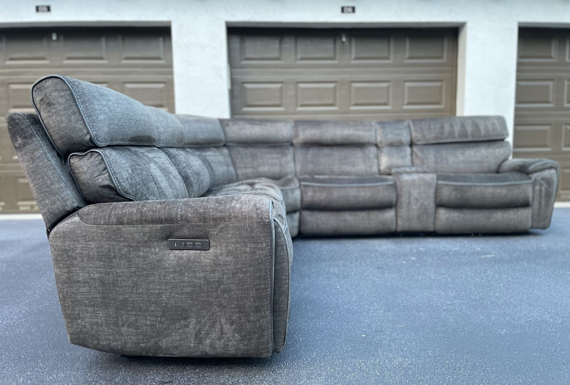 Sofa/Couch Sectional - Recliners - Gray - Chenille - Delivery Available 🚛