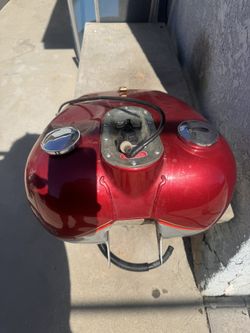 2005 Harley Davidson roadking Fuel Tank Complete