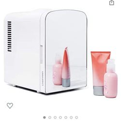 Chefman Mini Fridge With Mirror