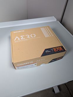 Gigabyte X870E Aero X3D Wood motherboard