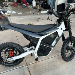 valtinsu em5/ yozma in10/ strike shadow/ rider x. e bike