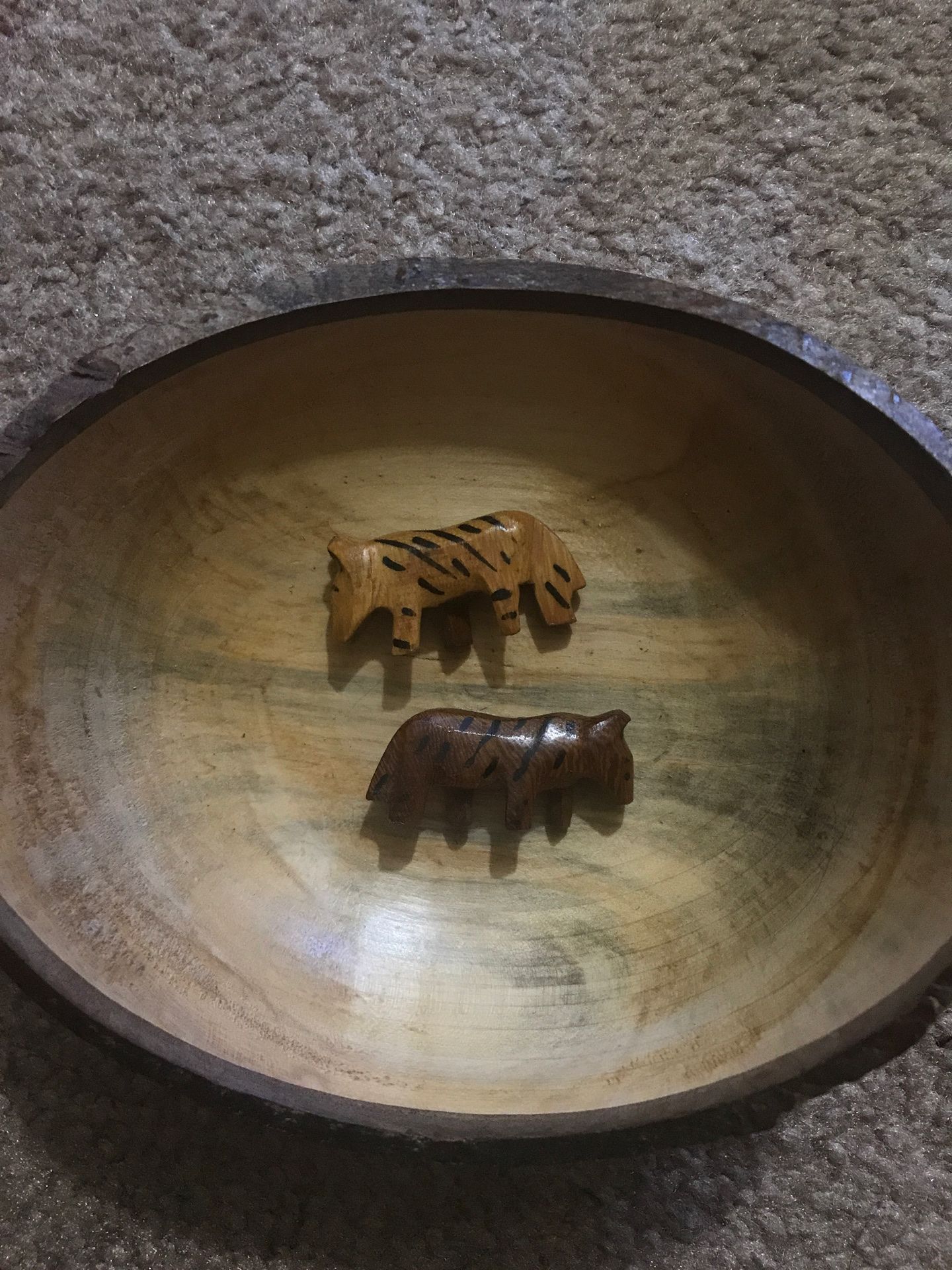 Two animal curving work statue objects items