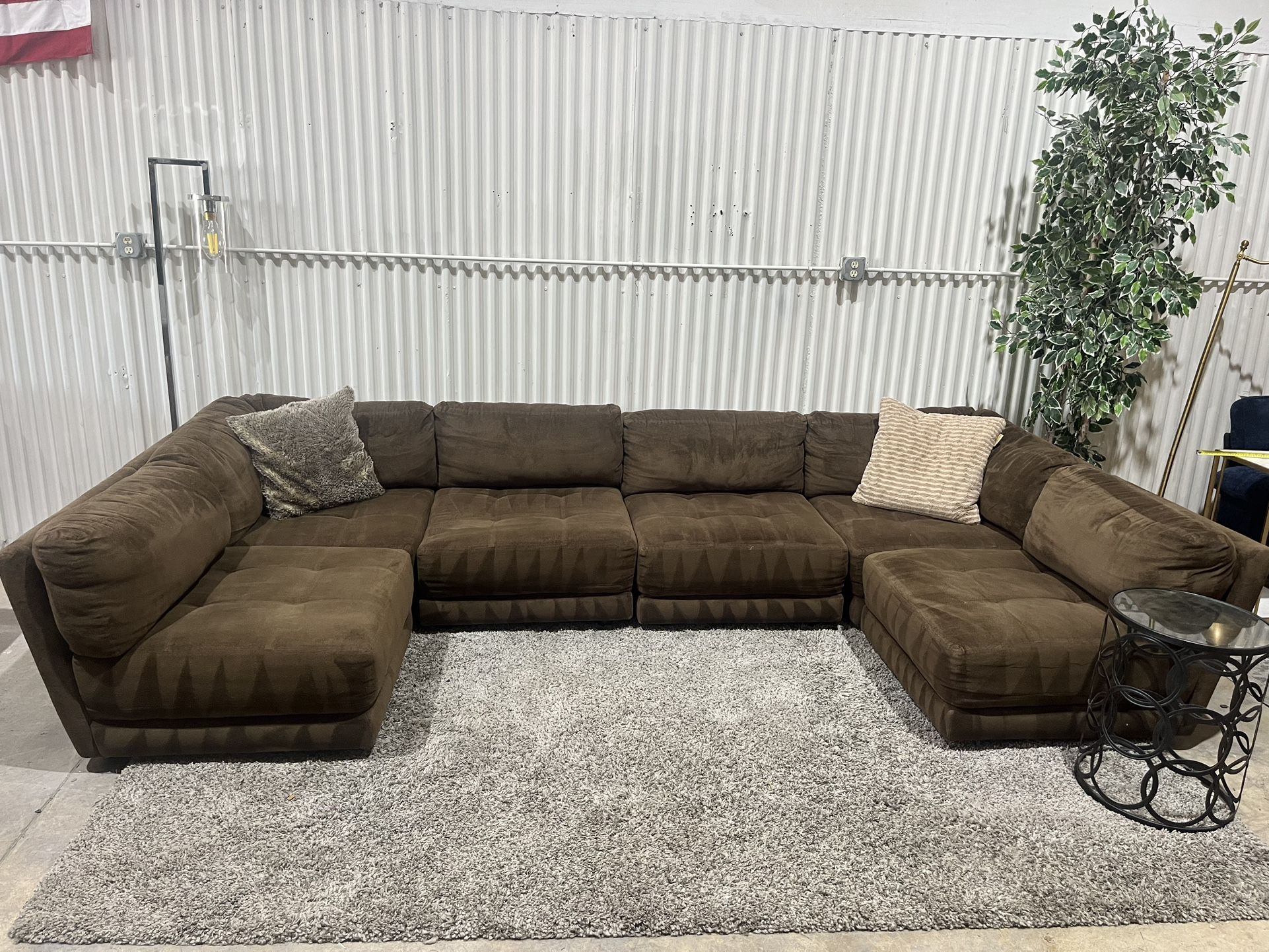 Modular Sectional Sofa Couch - 6pcs - Brown Fabric - Cleaned - Comfy - Delivery Available