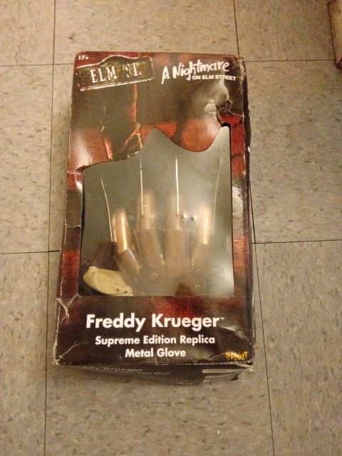 Freddy Krueger Metal Glove