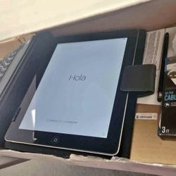 IPAD 3 64 Gb  Wifi With Keyboard 