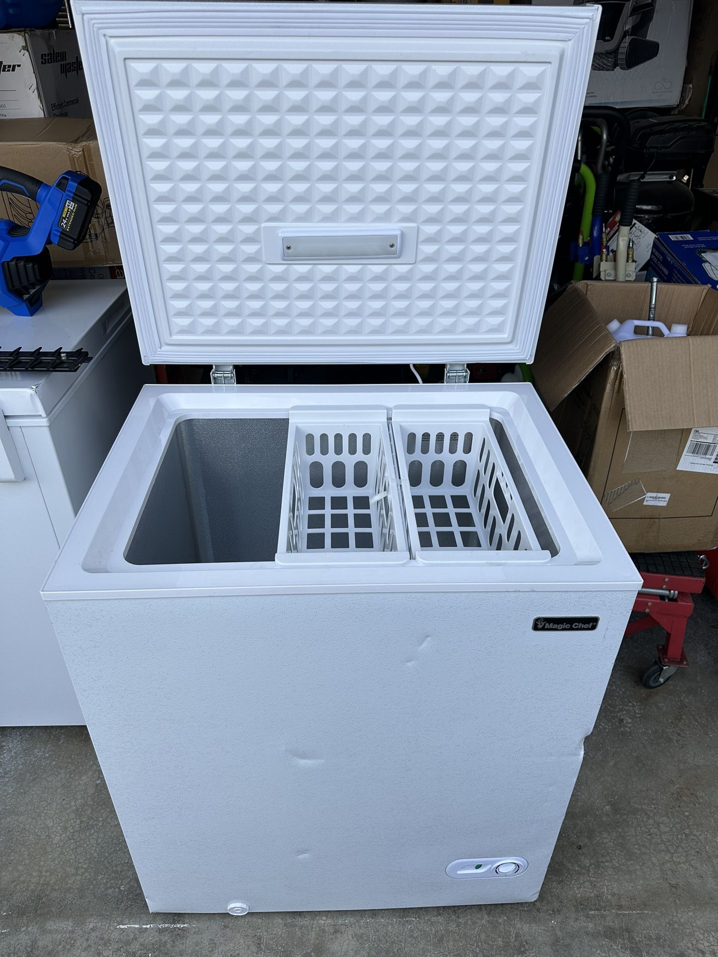 New Magic Chef 5.0 Chest Freezer