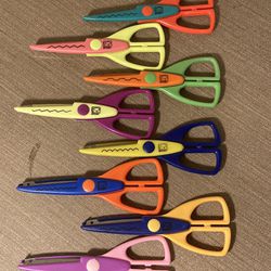 BYCIN Decorative Edge Scissors For Crafting & Scrapbooking Lot of 8 for  Sale in Jefferson, NC - OfferUp