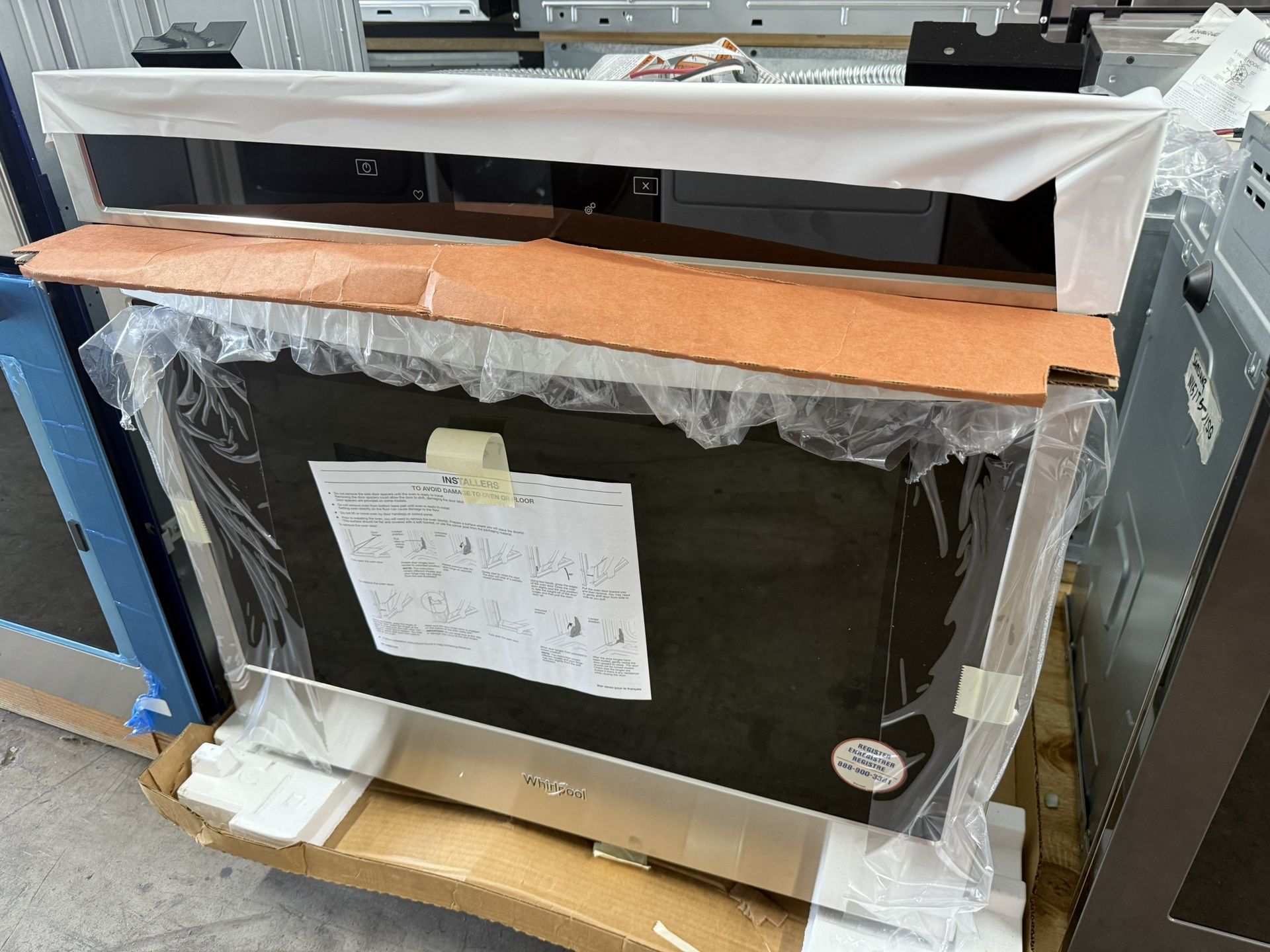 Whirlpool 30 Inch Single Wall Oven - NEW