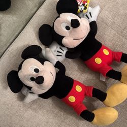 Disney Mickey Mouse Plushie 
