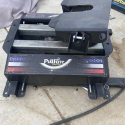 Pull Right 5th Wheel