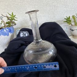 Old English Wine Decanter 🍷 