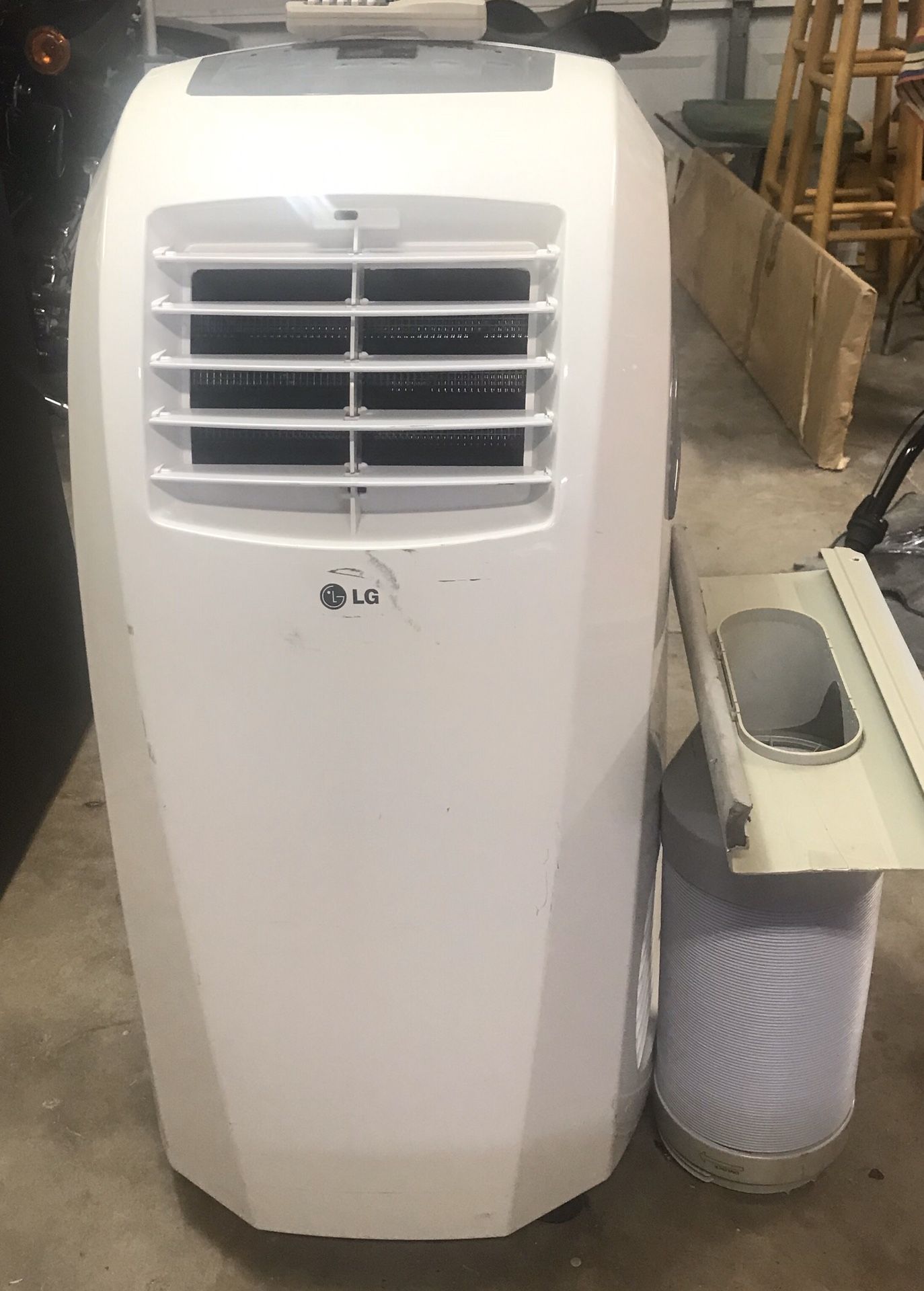 LG LP0910WNR 9,000 BTU Portable Air Conditioner with remote for Sale in
