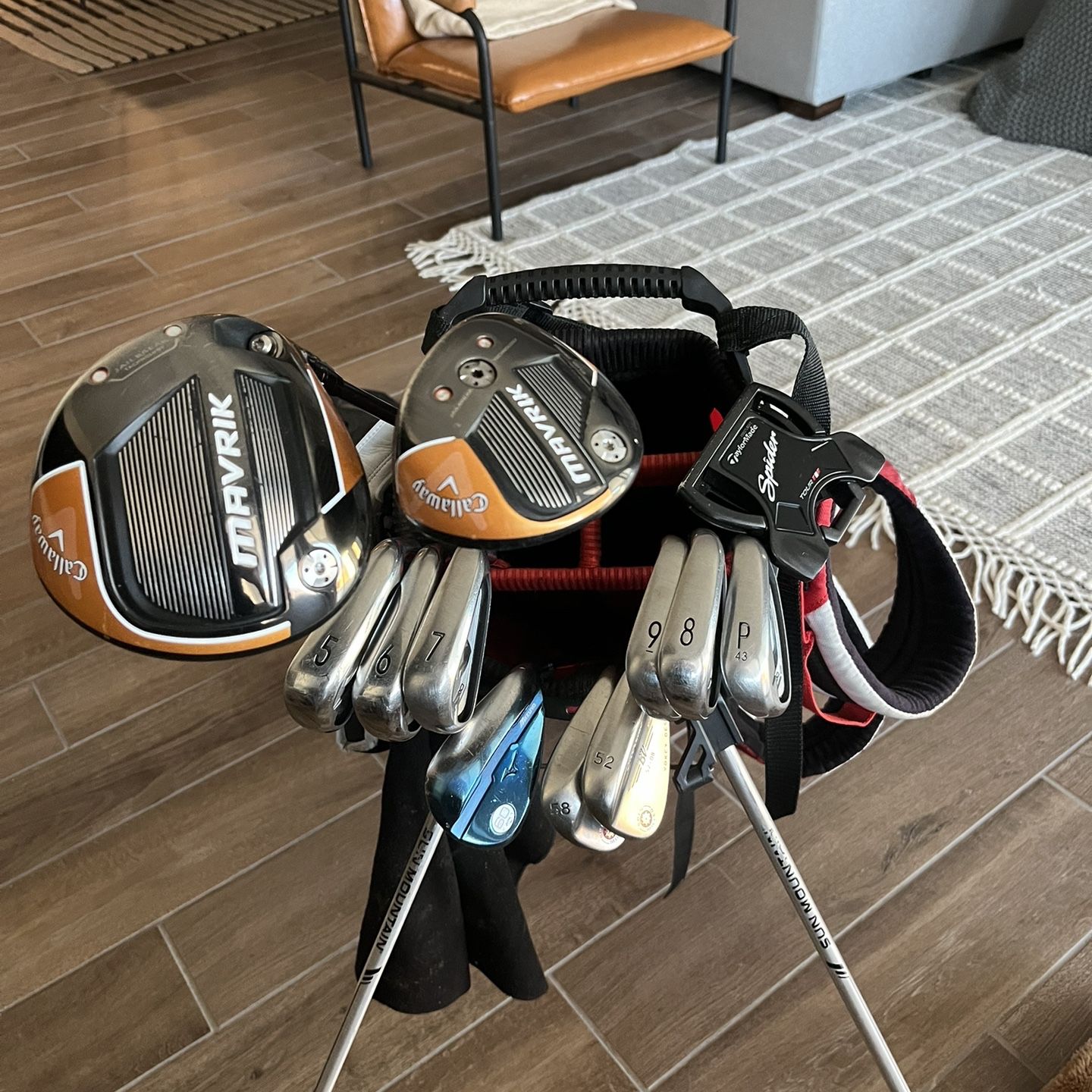 Complete Golf Set (Titleist, Callaway, Tm, Mizuno)