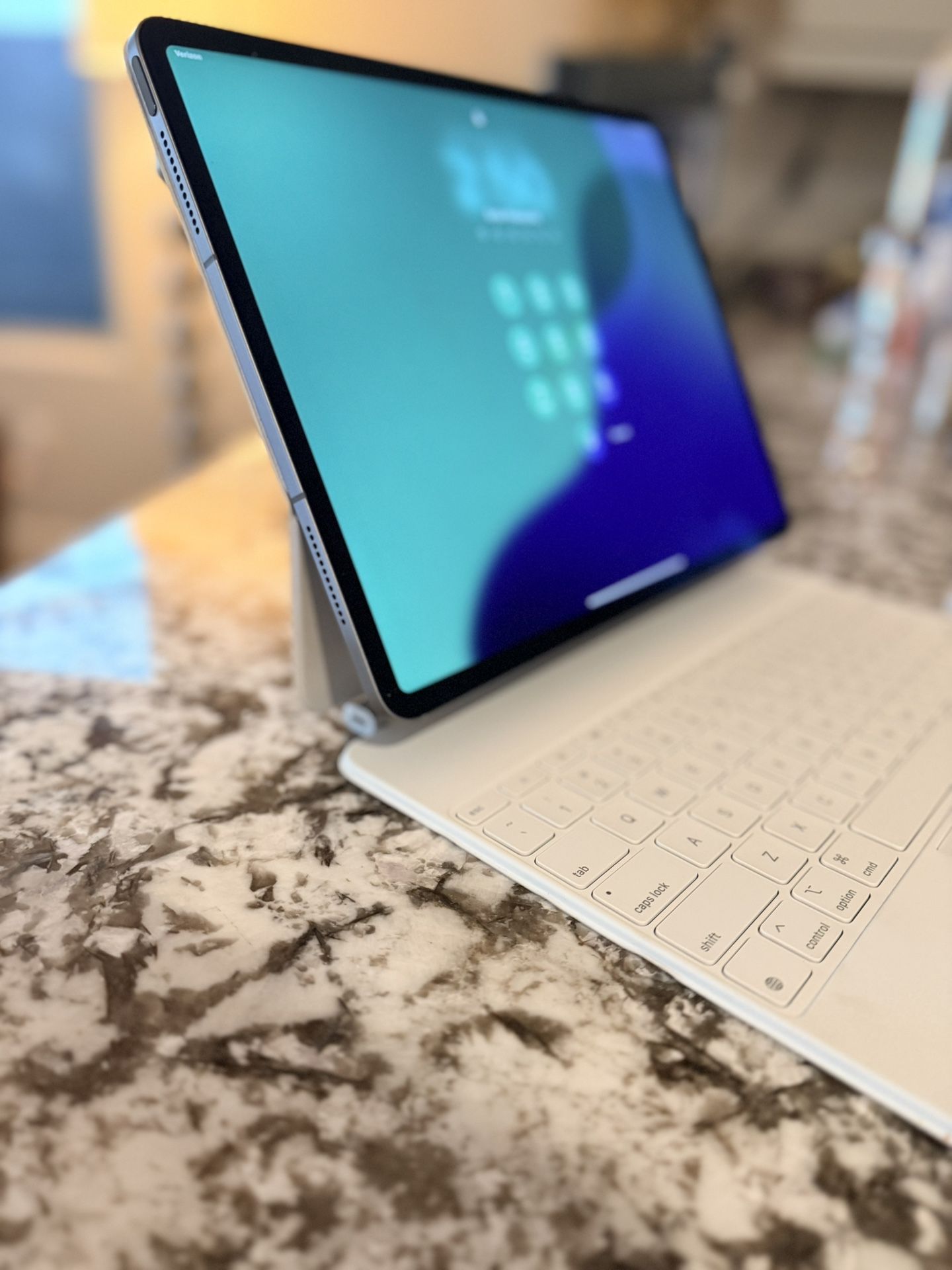 iPad Air 13” (M3) + Apple Magic Keyboard – Excellent Condition! Latest Model • 128GB • Cellular • Perfect for Work & Travel