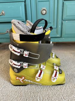 Ski Boots 🎿 Size 8 Nordica