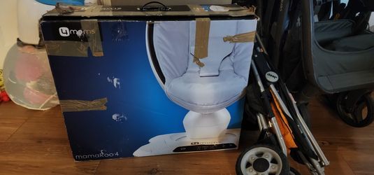 Mamaroo4 baby swing