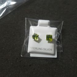 Sterling Silver Square Peridot Cz Earrings 5mm