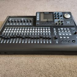 Tascam DP-24SD. Like New.