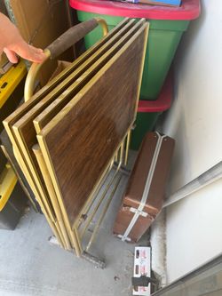 $100 Set of vintage TV trays with gold trim!