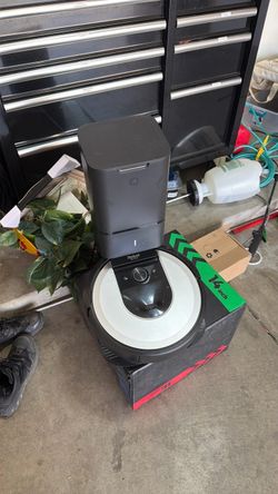 Roomba Vac + Base