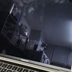 Apple 2020 MacBook Pro 13-inch with 2.0GHz Intel Core i5, 16GB RAM, 512GB SSD Storage - Silver