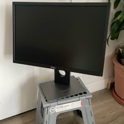 22” Dell Monitor - NO Cables