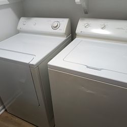 Maytag Washer And Dryer Set 