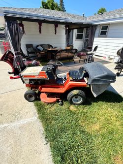 Simplicity riding lawn mover