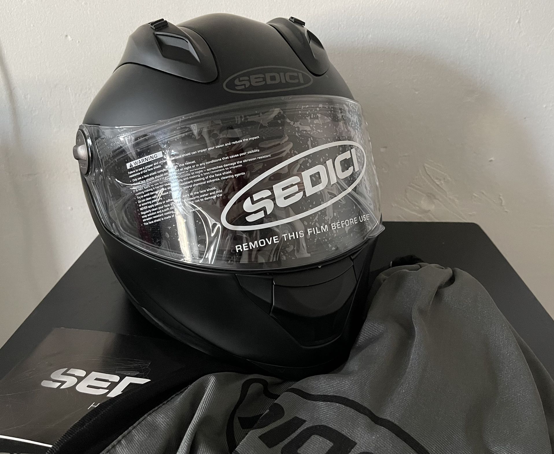 Sedici Motorcycle Helmet Size Large