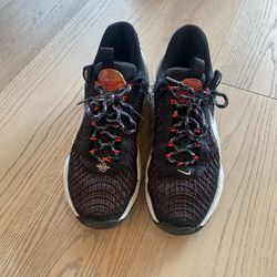Size 10 Nike basketball shoes
